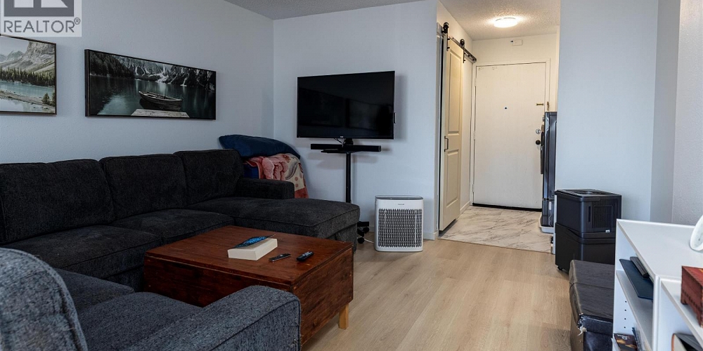 1101 2607 PEAR STREET Terrace Photo 3 1101 2607 PEAR STREET Terrace Photo 3